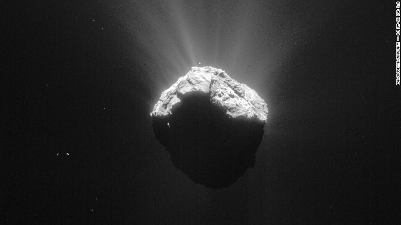 150514155056-rosetta-comet-67p-15-4-15-exlarge-169